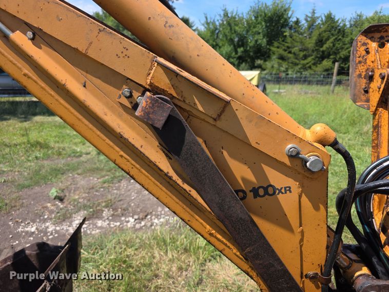 image for item EF3765 1985 Case DH4B trencher