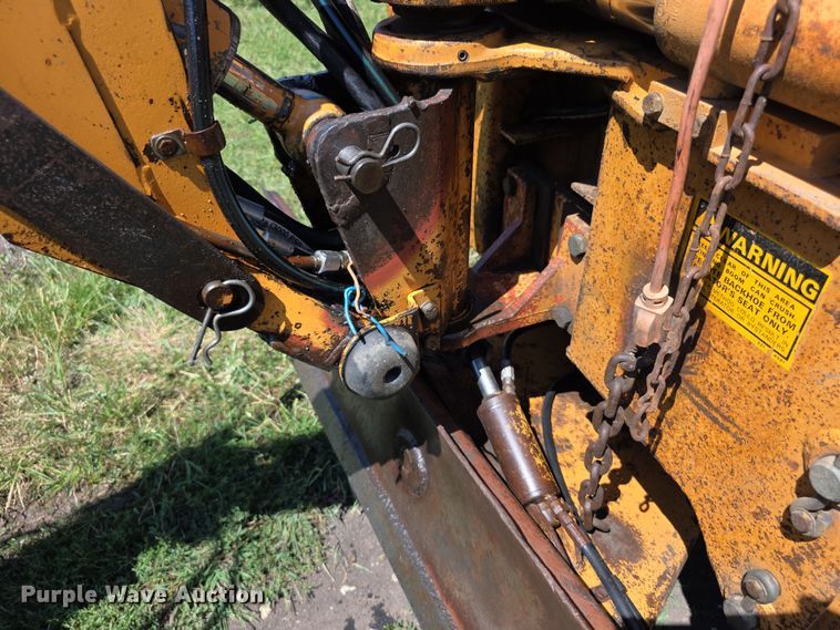 image for item EF3765 1985 Case DH4B trencher