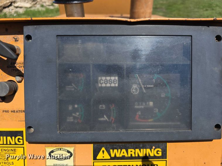 image for item EF3765 1985 Case DH4B trencher