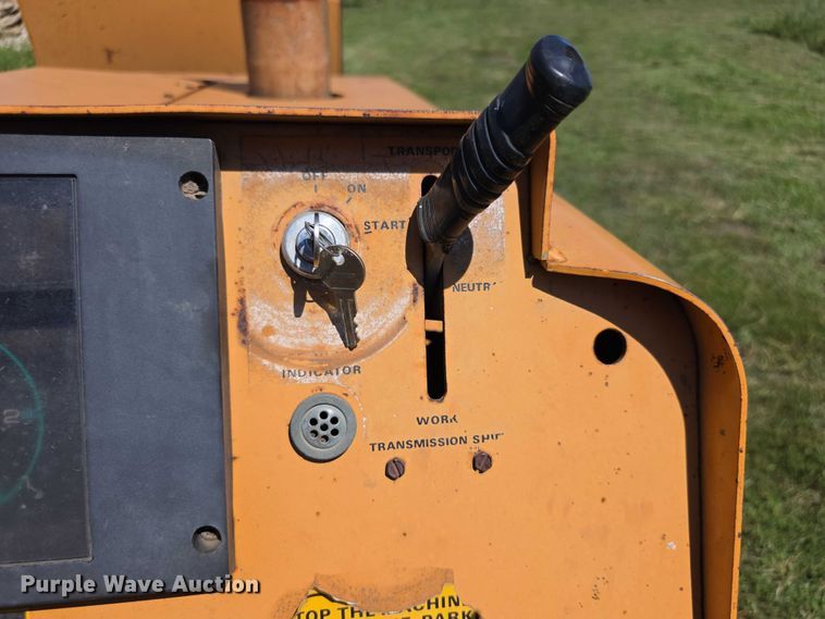 image for item EF3765 1985 Case DH4B trencher