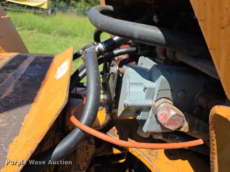 image for item EF3765 1985 Case DH4B trencher