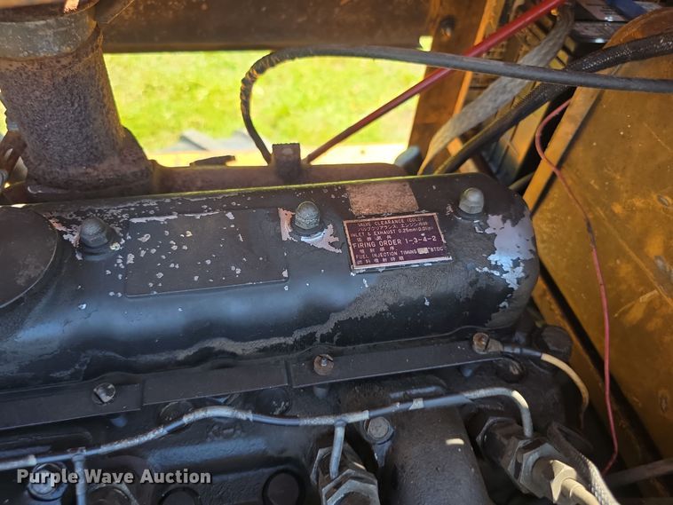 image for item EF3765 1985 Case DH4B trencher