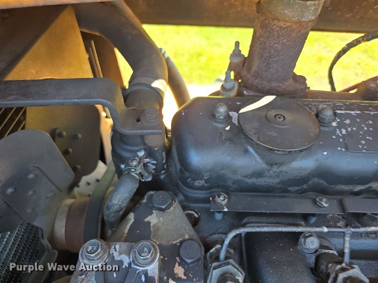 image for item EF3765 1985 Case DH4B trencher