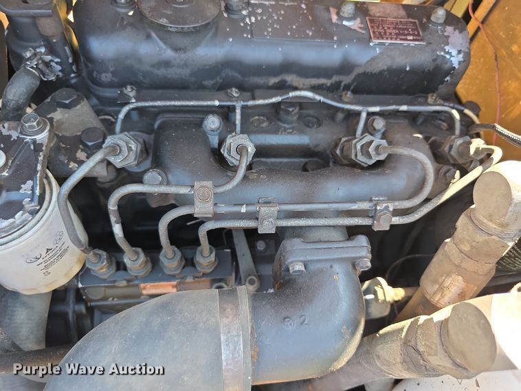 image for item EF3765 1985 Case DH4B trencher