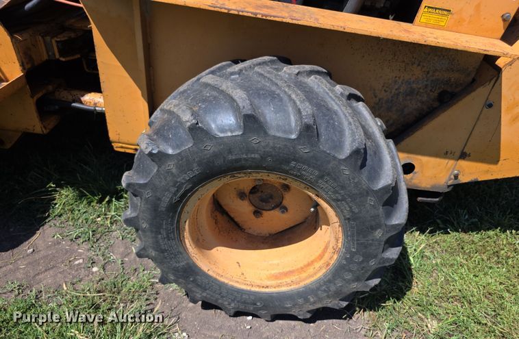 image for item EF3765 1985 Case DH4B trencher