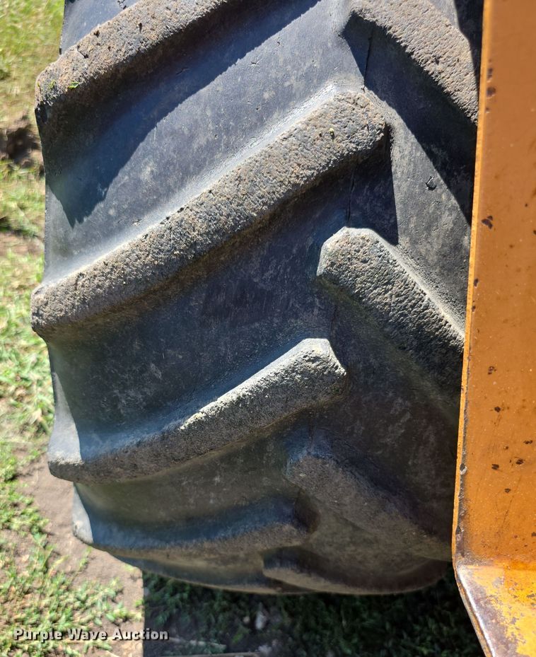 image for item EF3765 1985 Case DH4B trencher