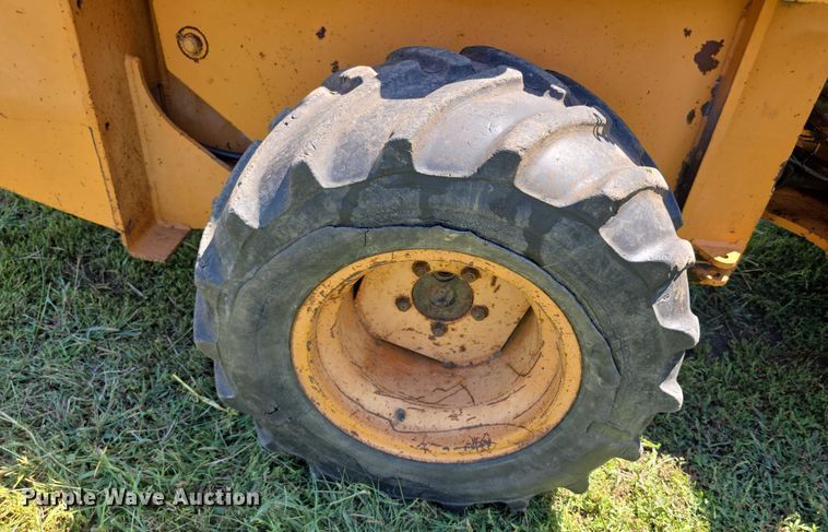 image for item EF3765 1985 Case DH4B trencher