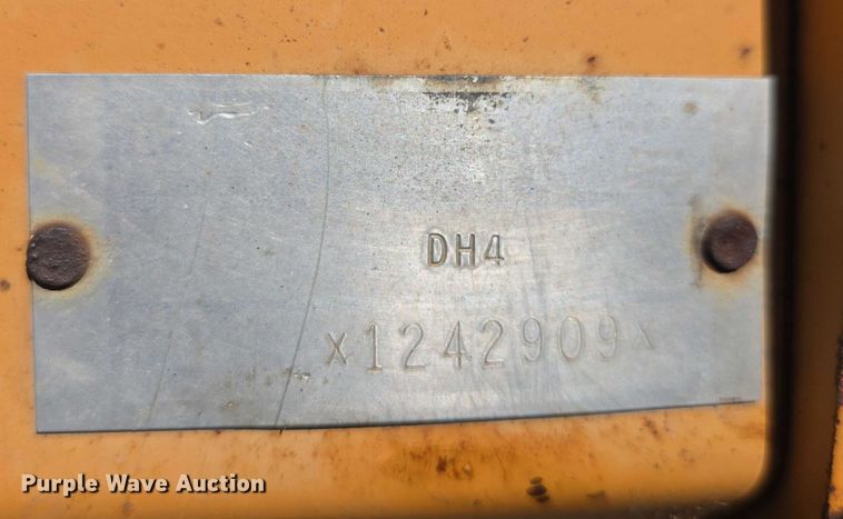 image for item EF3765 1985 Case DH4B trencher