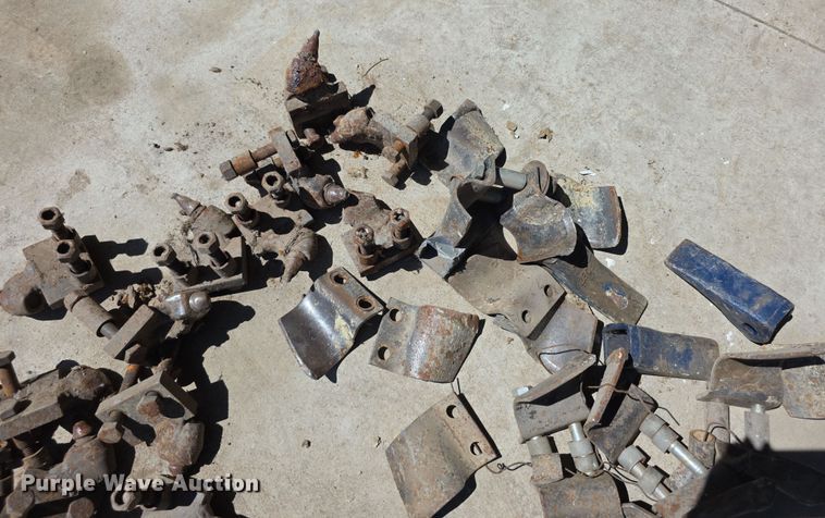 image for item EF3765 1985 Case DH4B trencher