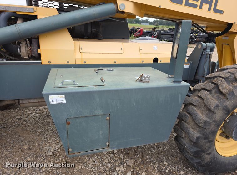 image for item EF3790 2006 Gehl RS8-42 telehandler