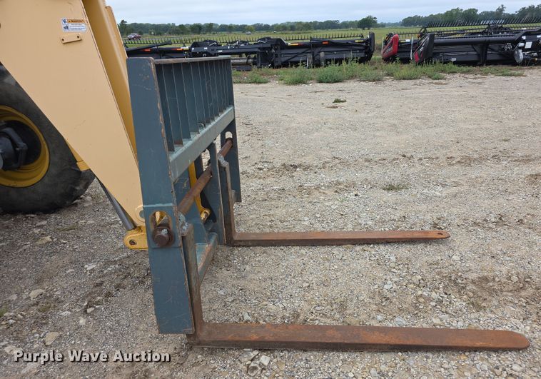 image for item EF3790 2006 Gehl RS8-42 telehandler