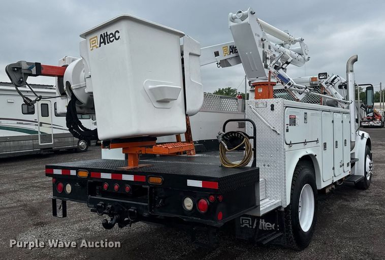 CAMIóN CON CANASTILLA 2007 FREIGHTLINER ALTEC
