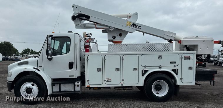 image for item EG5915 2007 Freightliner Business Class M2 bucket truck