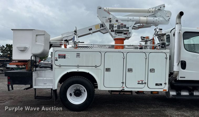 image for item EG5915 2007 Freightliner Business Class M2 bucket truck