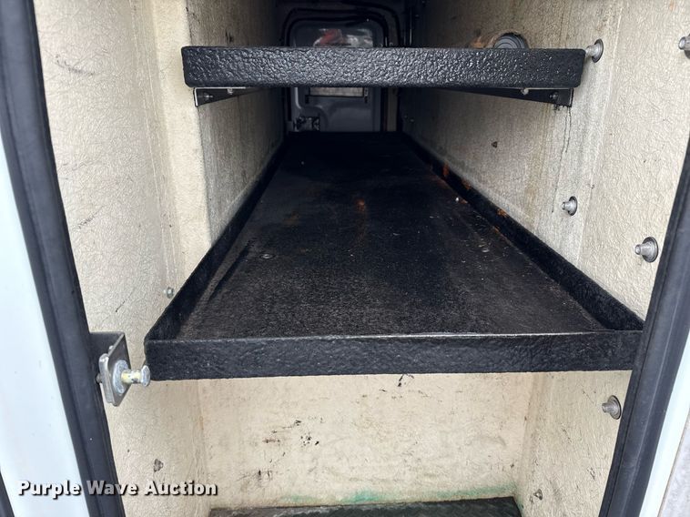 image for item EG5915 2007 Freightliner Business Class M2 bucket truck