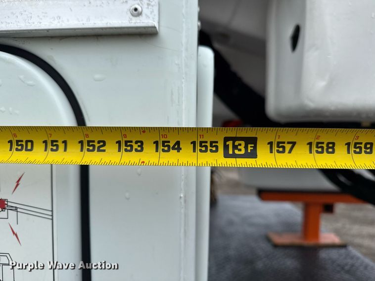 image for item EG5915 2007 Freightliner Business Class M2 bucket truck