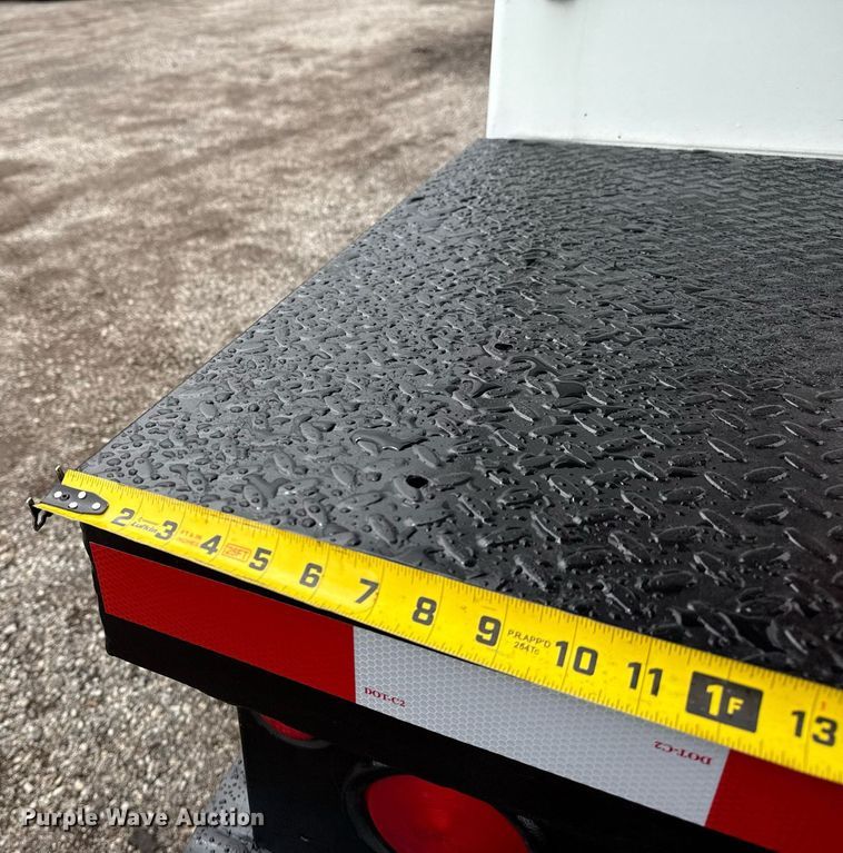 image for item EG5915 2007 Freightliner Business Class M2 bucket truck