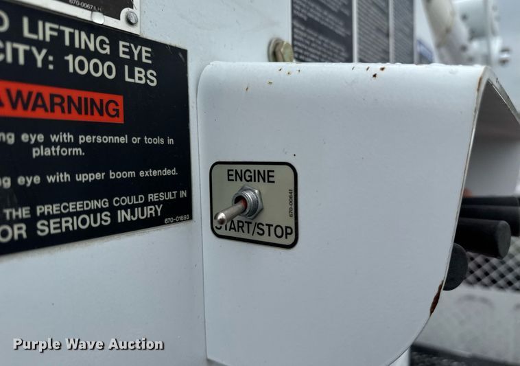 image for item EG5915 2007 Freightliner Business Class M2 bucket truck