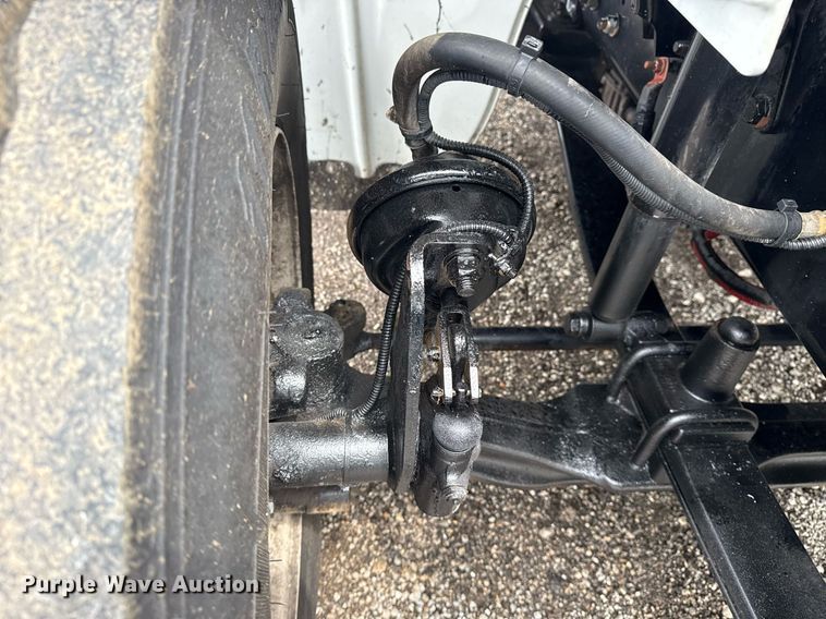 image for item EG5915 2007 Freightliner Business Class M2 bucket truck