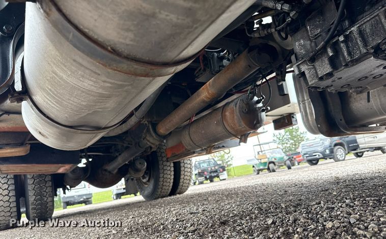 image for item EG5915 2007 Freightliner Business Class M2 bucket truck