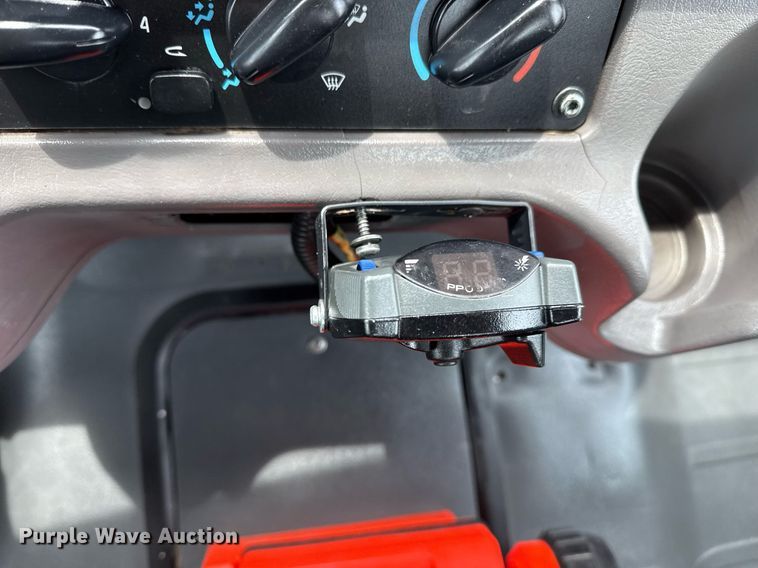 image for item EG5915 2007 Freightliner Business Class M2 bucket truck