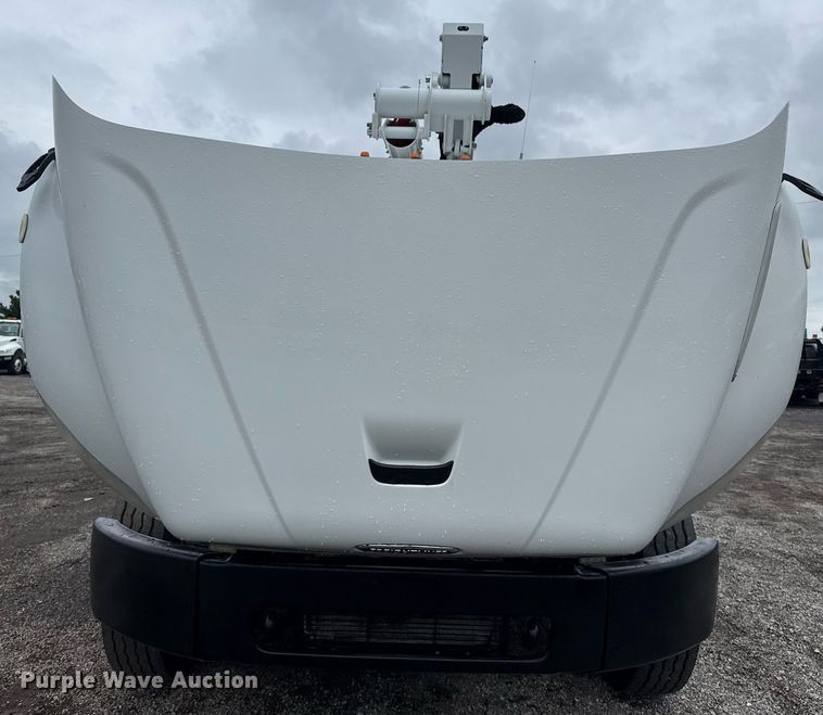 image for item EG5915 2007 Freightliner Business Class M2 bucket truck