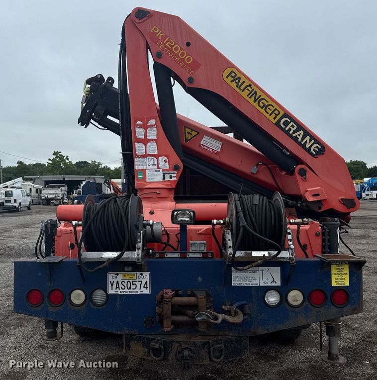 image for item EG5923 2009 International 7500 crane truck