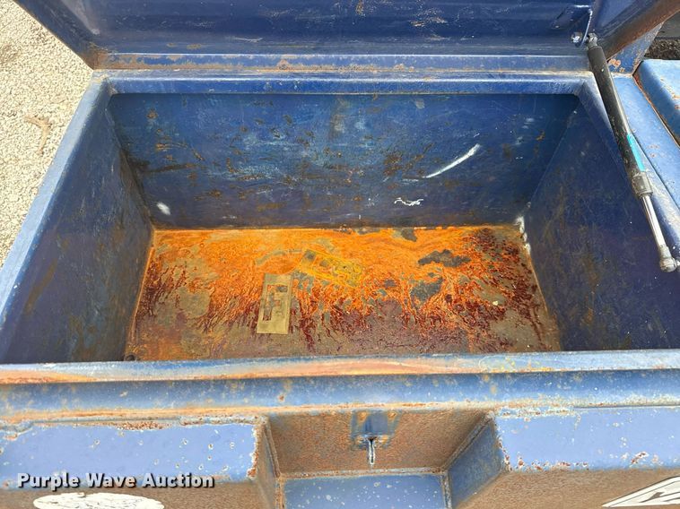 image for item EG5923 2009 International 7500 crane truck