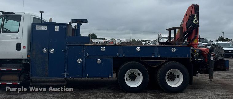 image for item EG5923 2009 International 7500 crane truck