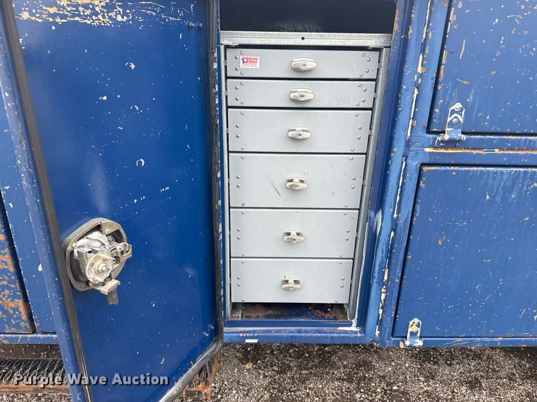 image for item EG5923 2009 International 7500 crane truck