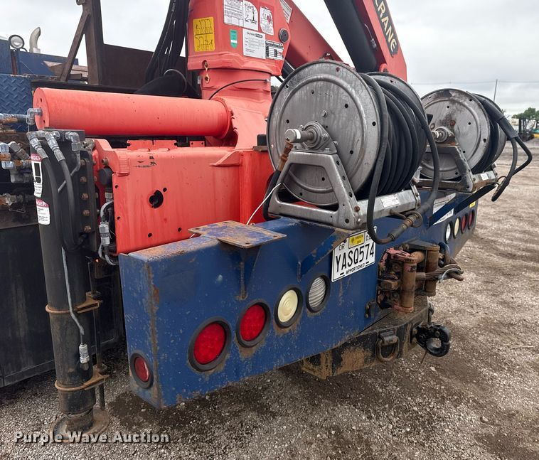 image for item EG5923 2009 International 7500 crane truck