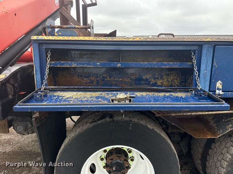 image for item EG5923 2009 International 7500 crane truck