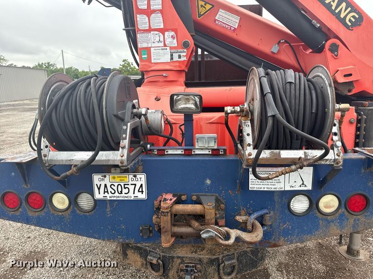 image for item EG5923 2009 International 7500 crane truck