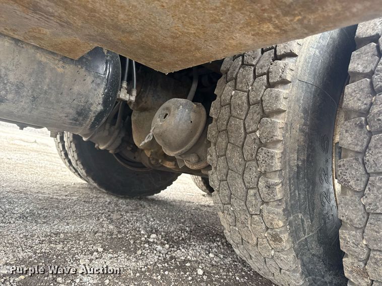 image for item EG5923 2009 International 7500 crane truck