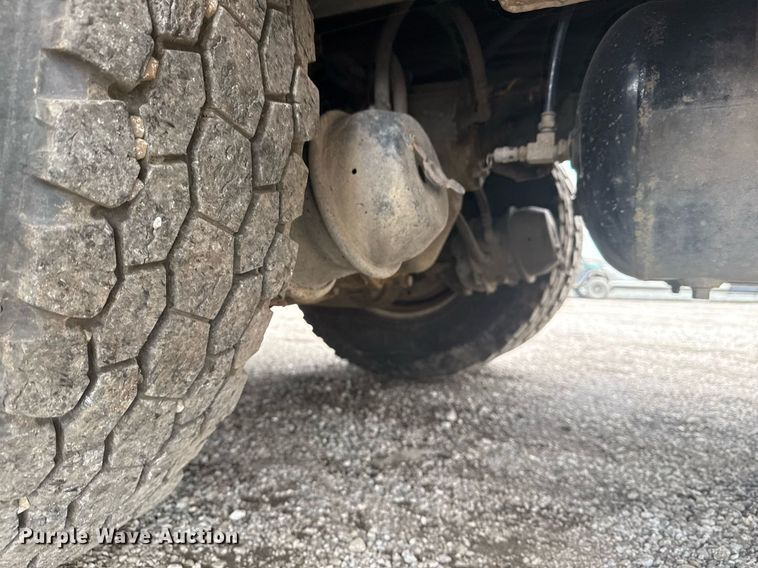 image for item EG5923 2009 International 7500 crane truck