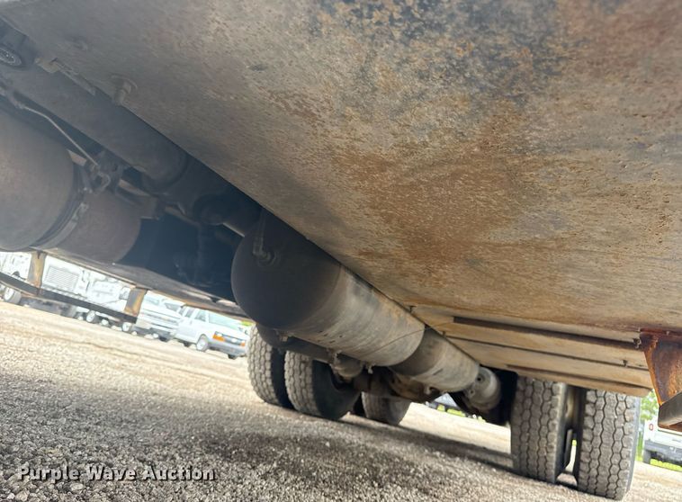 image for item EG5923 2009 International 7500 crane truck