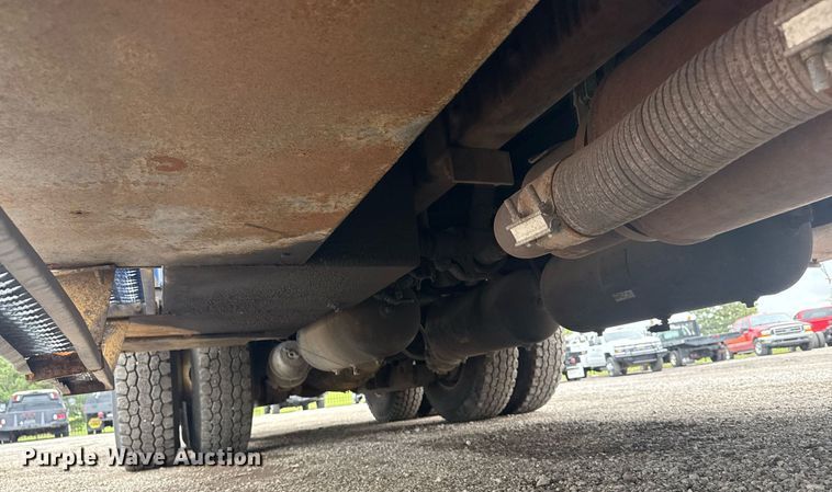 image for item EG5923 2009 International 7500 crane truck