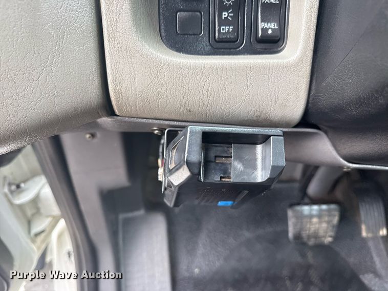 image for item EG5923 2009 International 7500 crane truck