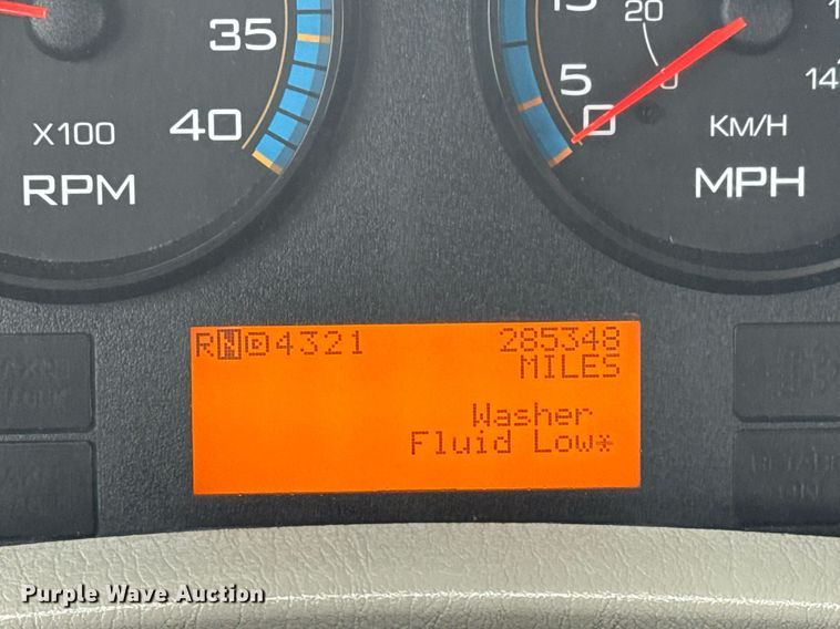 image for item EG5923 2009 International 7500 crane truck