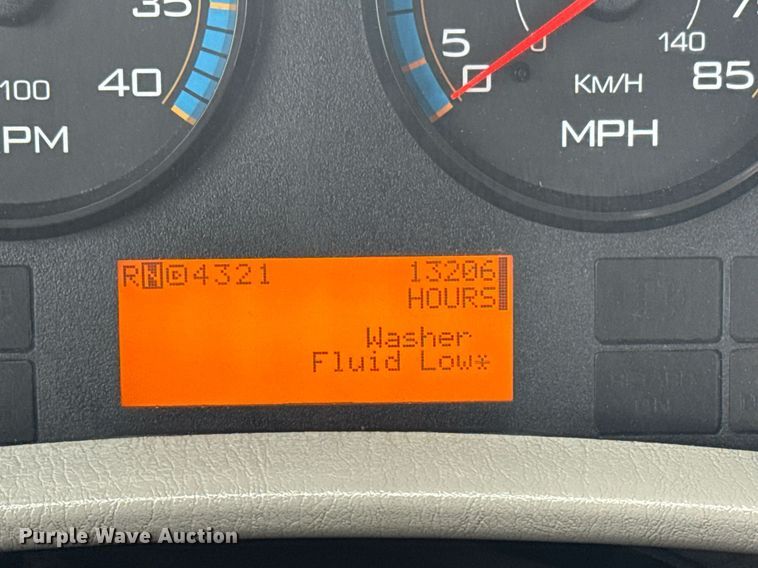 image for item EG5923 2009 International 7500 crane truck