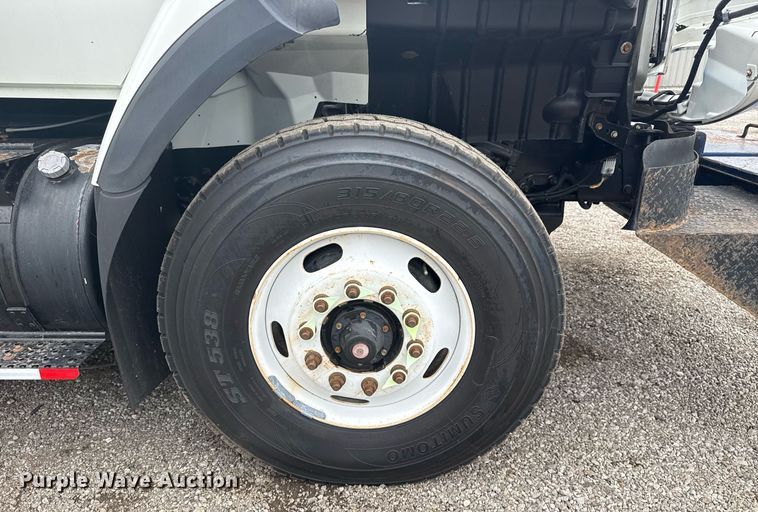 image for item EG5923 2009 International 7500 crane truck