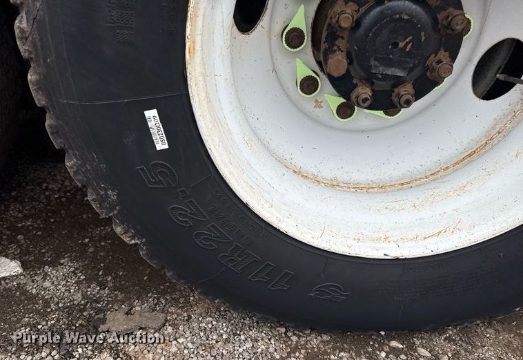 image for item EG5923 2009 International 7500 crane truck