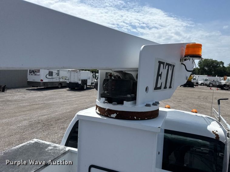 image for item EG5987 2006 Ford F450 Super Duty bucket truck