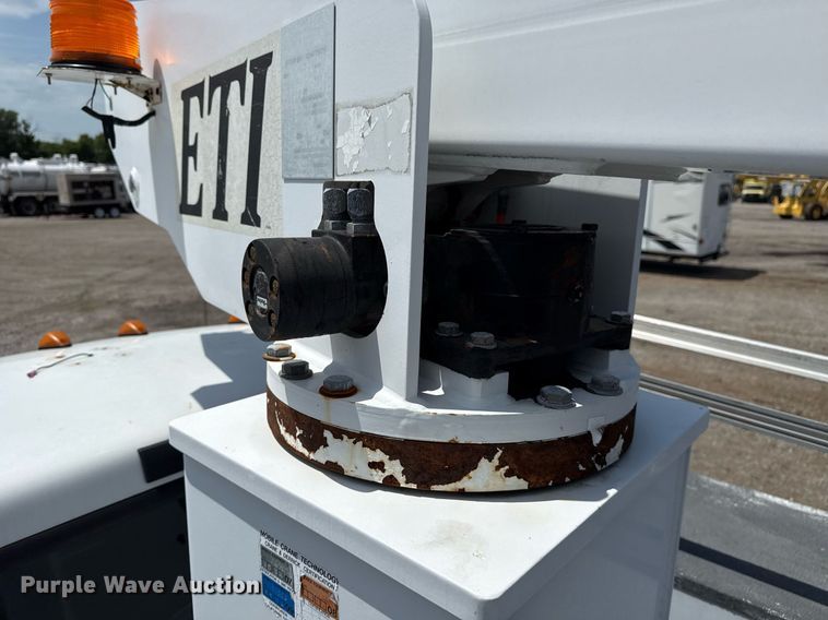 image for item EG5987 2006 Ford F450 Super Duty bucket truck