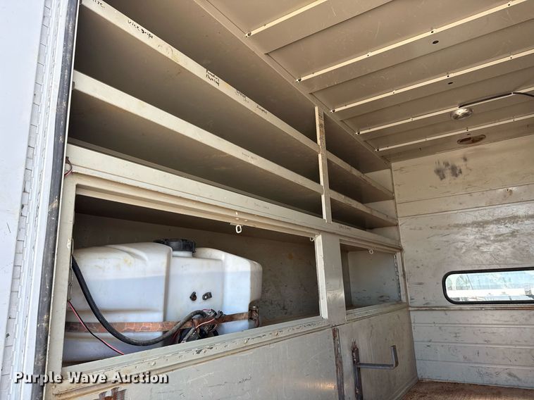 image for item EG5989 2004 GMC C8500 utility / service truck