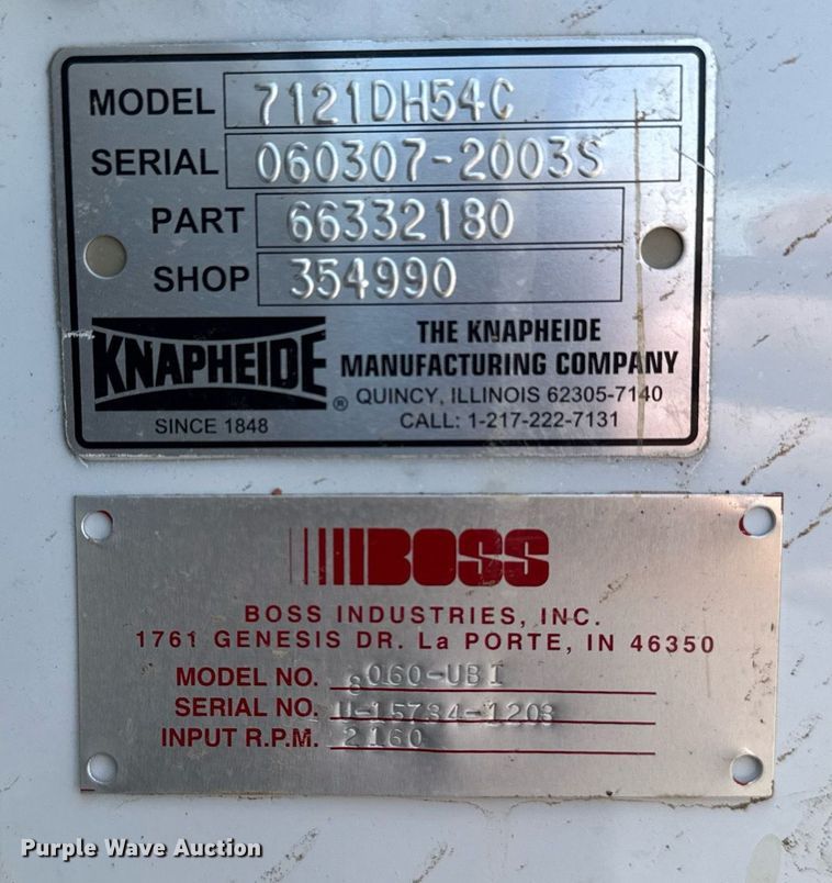 image for item EG5989 2004 GMC C8500 utility / service truck