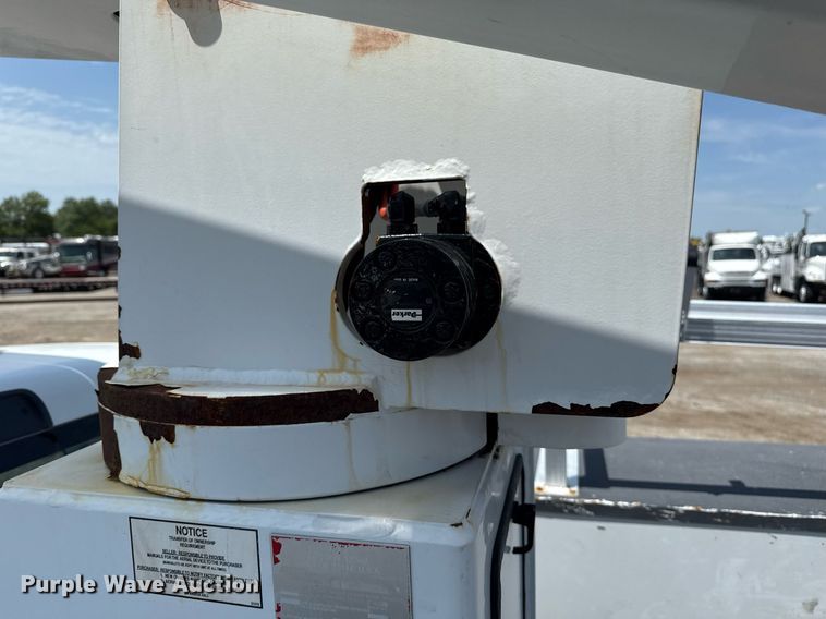 image for item EG6017 2012 Dodge Ram 4500HD bucket truck