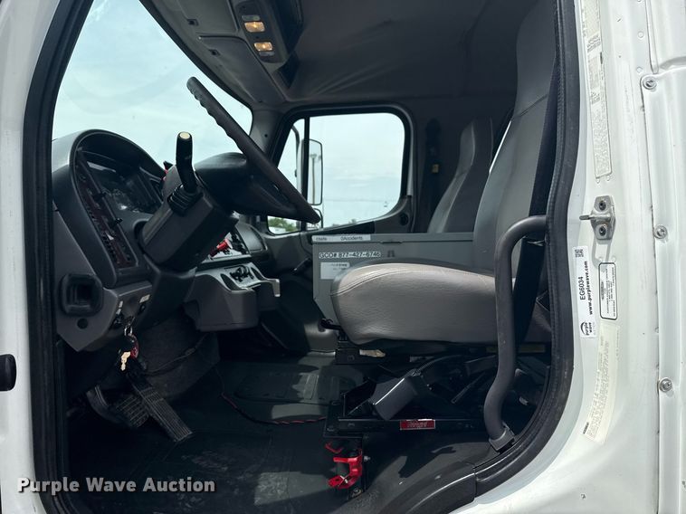 image for item EG6034 2013 Freightliner Business Class M2 Crew Cab utility / service truck