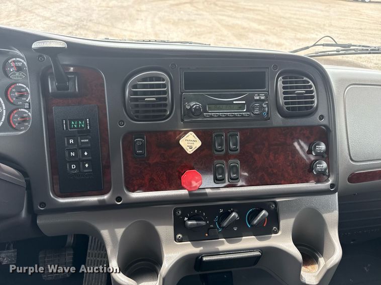 image for item EG6034 2013 Freightliner Business Class M2 Crew Cab utility / service truck