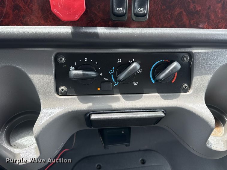 image for item EG6034 2013 Freightliner Business Class M2 Crew Cab utility / service truck